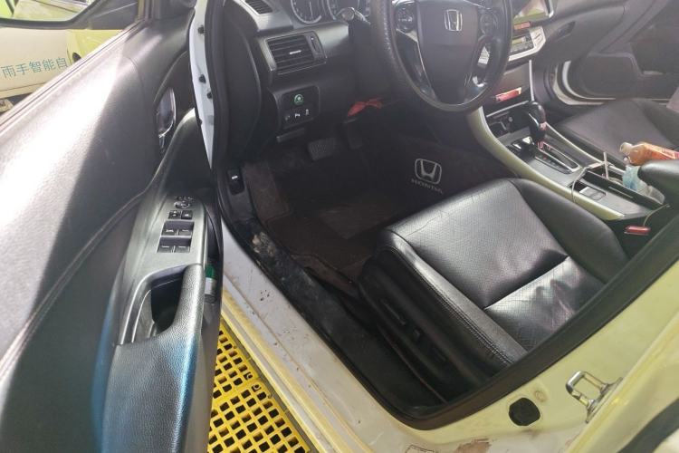 Used Honda Accord 2015 2.0L EX Luxury Edition Driver Seat