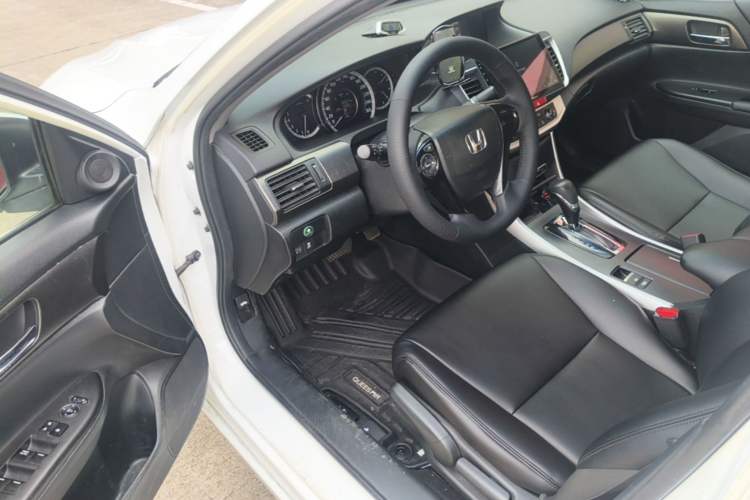 Used Honda Accord 2015 2.0L LX Comfort Edition Driver Seat
