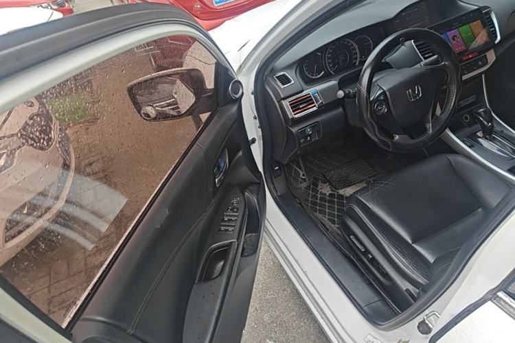 Used Honda Accord 2015 2.0L LXS Elite Edition Driver Seat