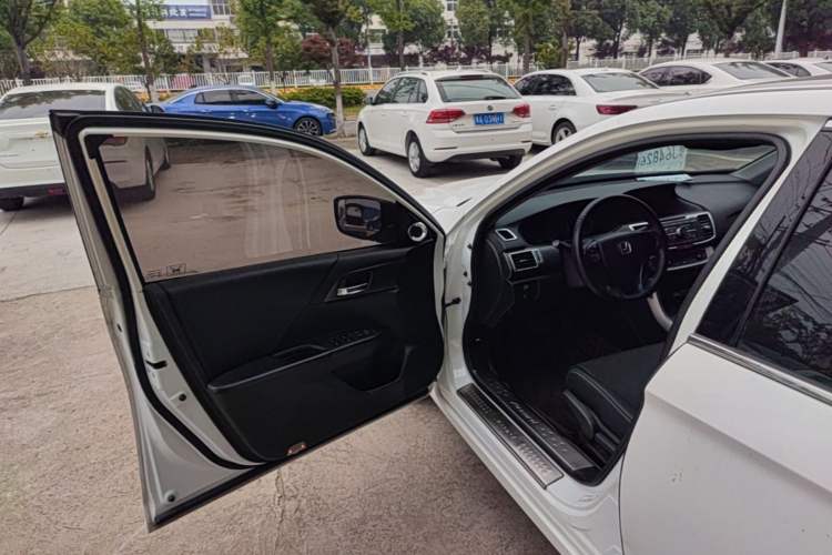 Used Honda Accord 2015 2.0L LX Comfort Edition Driver Seat