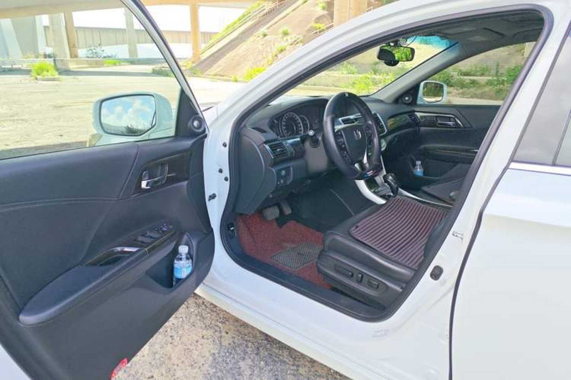 Used Honda Accord 2015 2.4L EX Luxury Edition Driver Seat