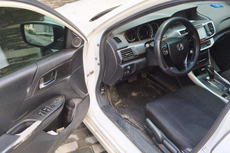 Used Honda Accord 2015 2.0L LX Comfort Edition Driver Seat