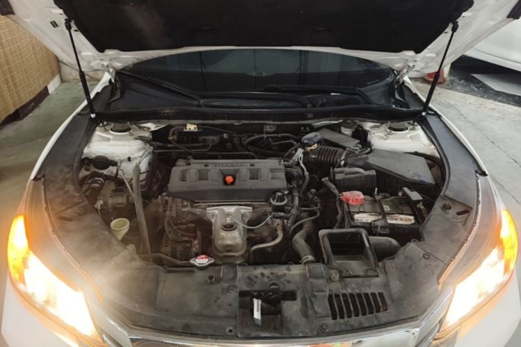 Used Honda Accord 2015 2.0L LX Comfort Edition Engine Bay