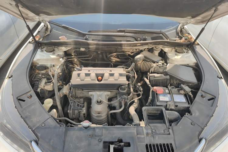 Used Honda Accord 2015 2.0L EX Luxury Edition Engine Bay