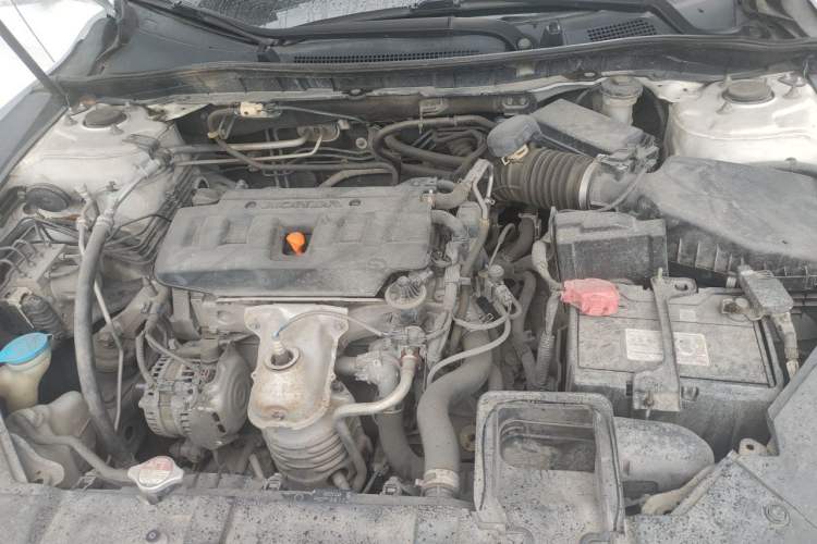 Used Honda Accord 2015 2.0L LX Comfort Edition Engine Bay