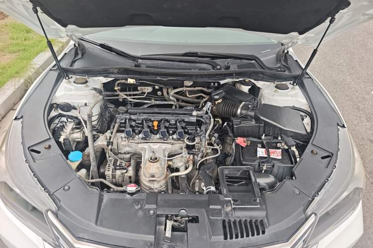 Used Honda Accord 2015 2.0L LXS Elite Edition Engine Bay