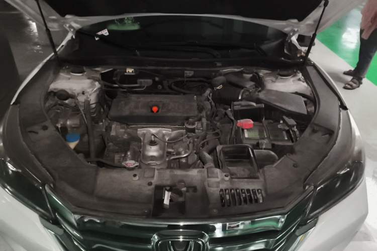 Used Honda Accord 2015 2.0L LX Comfort Edition Engine Bay