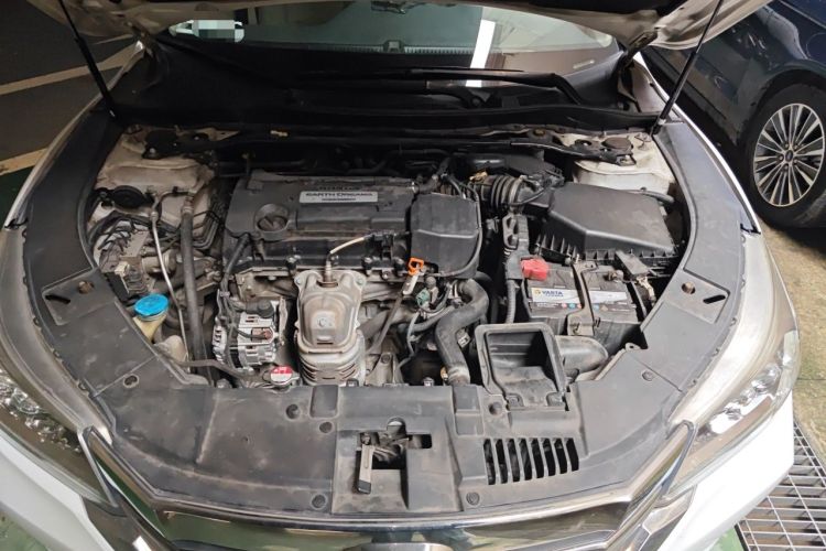 Used Honda Accord 2015 2.4L EX Luxury Edition Engine Bay
