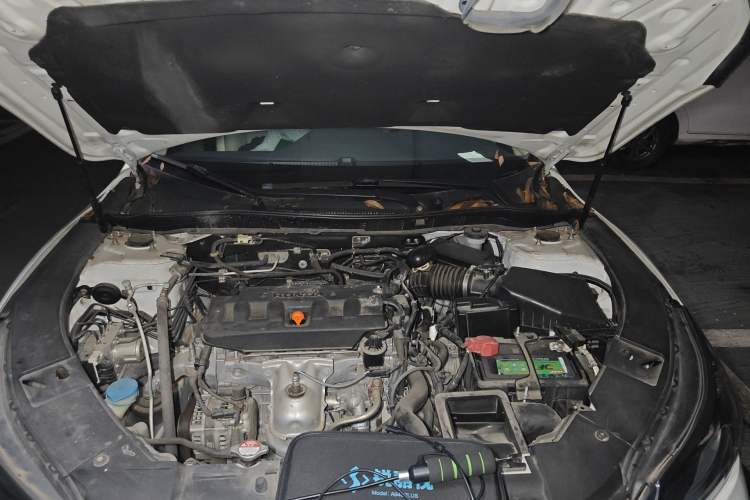 Used Honda Accord 2015 2.0L LX Comfort Edition Engine Bay