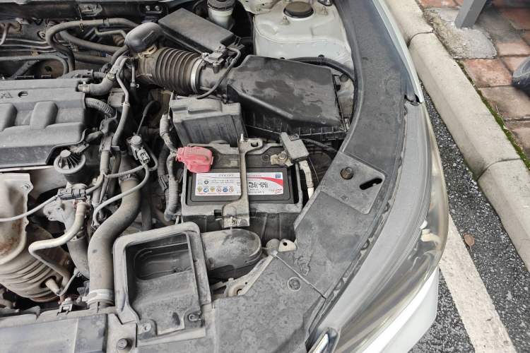 Used Honda Accord 2015 2.0L LXS Elite Edition Engine Bay Left