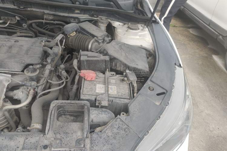 Used Honda Accord 2015 2.0L LX Comfort Edition Engine Bay Left