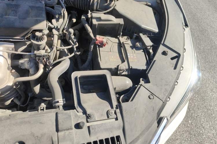 Used Honda Accord 2015 2.0L LX Comfort Edition Engine Bay Left