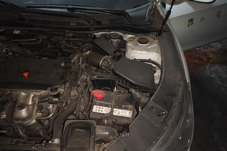 Used Honda Accord 2015 2.0L LX Comfort Edition Engine Bay Left