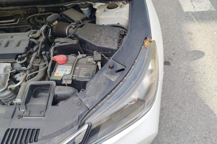 Used Honda Accord 2015 2.0L LX Comfort Edition Engine Bay Left
