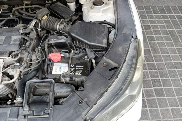Used Honda Accord 2015 2.0L LX Comfort Edition Engine Bay Left