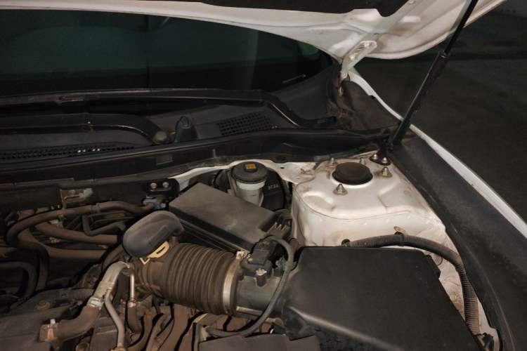Used Honda Accord 2015 2.0L LXS Elite Edition Engine Bay Left