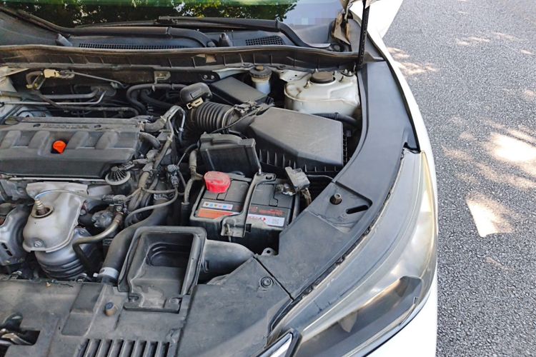 Used Honda Accord 2015 2.0L LXS Elite Edition Engine Bay Left
