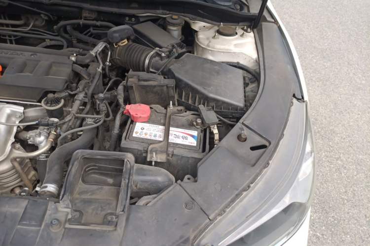 Used Honda Accord 2015 2.0L LX Comfort Edition Engine Bay Left