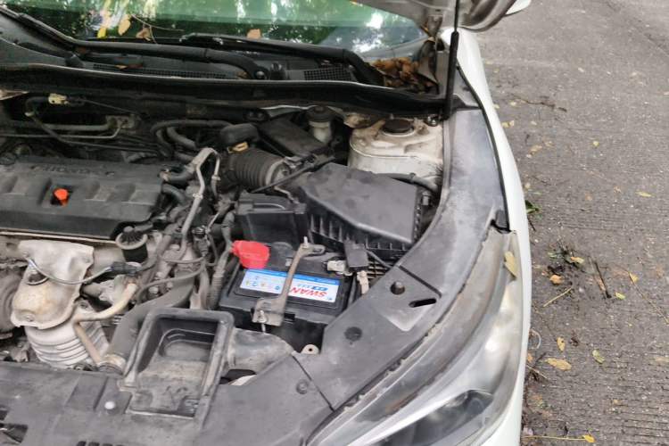 Used Honda Accord 2015 2.0L LX Comfort Edition Engine Bay Left
