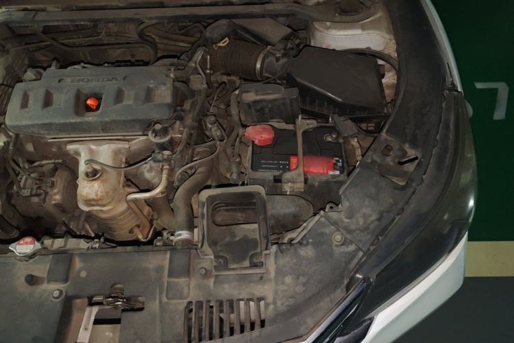 Used Honda Accord 2015 2.0L LX Comfort Edition Engine Bay Left