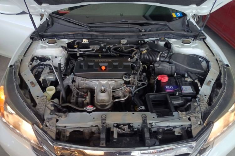 Used Honda Accord 2015 2.0L LX Comfort Edition Engine Bay