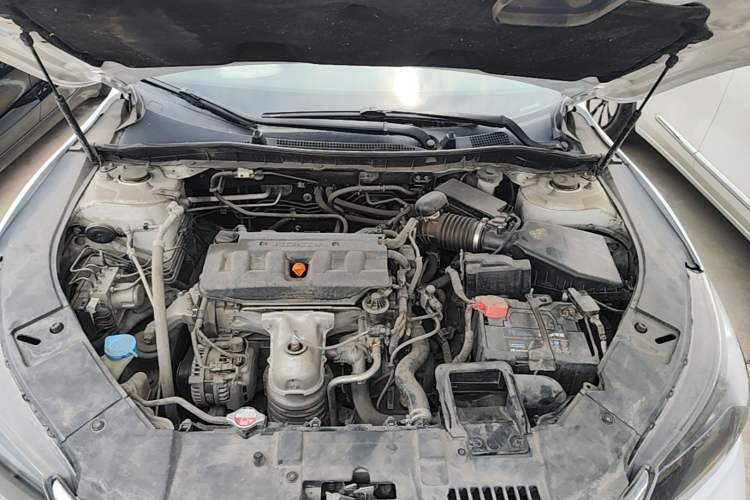 Used Honda Accord 2015 2.0L LX Comfort Edition Engine Bay