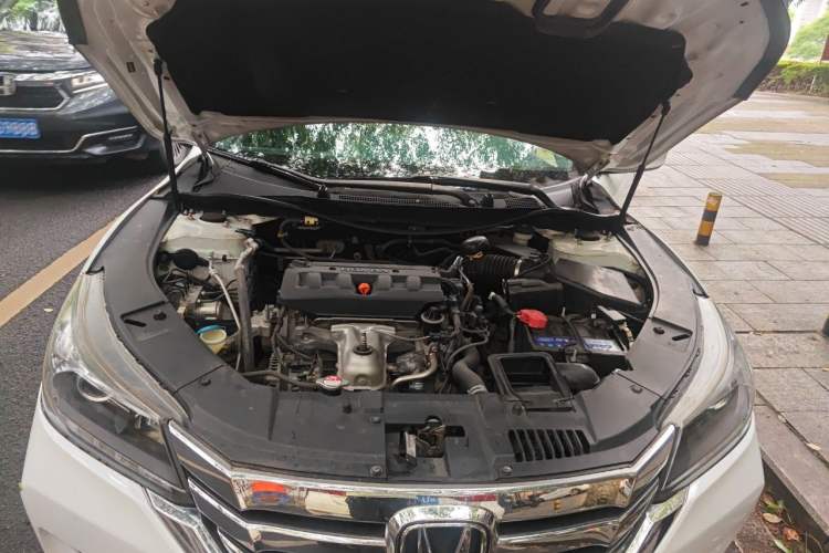 Used Honda Accord 2015 2.0L LX Comfort Edition Engine Bay