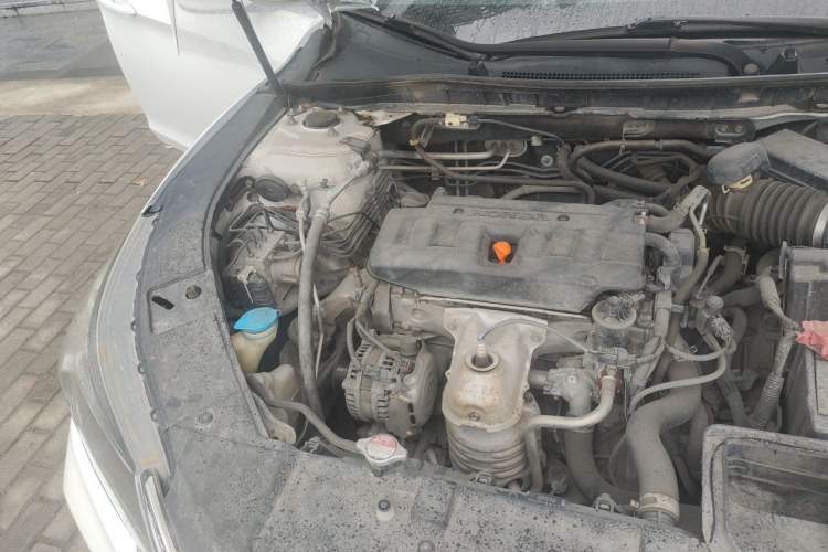 Used Honda Accord 2015 2.0L LX Comfort Edition Engine Bay Right