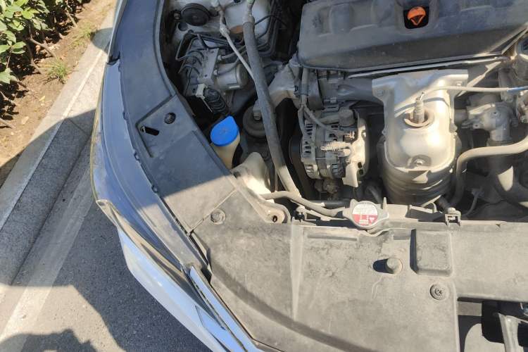 Used Honda Accord 2015 2.0L LX Comfort Edition Engine Bay Right