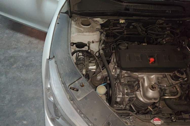 Used Honda Accord 2015 2.0L LX Comfort Edition Engine Bay Right