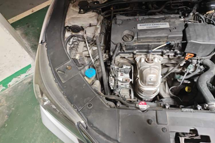 Used Honda Accord 2015 2.4L EX Luxury Edition Engine Bay Right