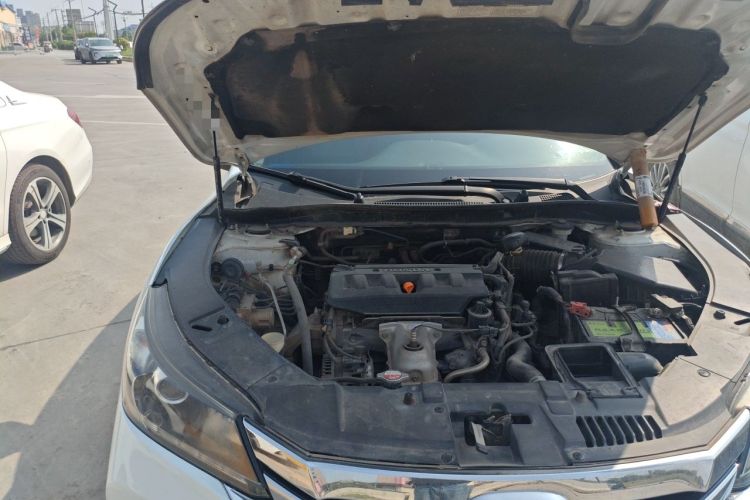 Used Honda Accord 2015 2.0L LXS Elite Edition Engine Bay Right
