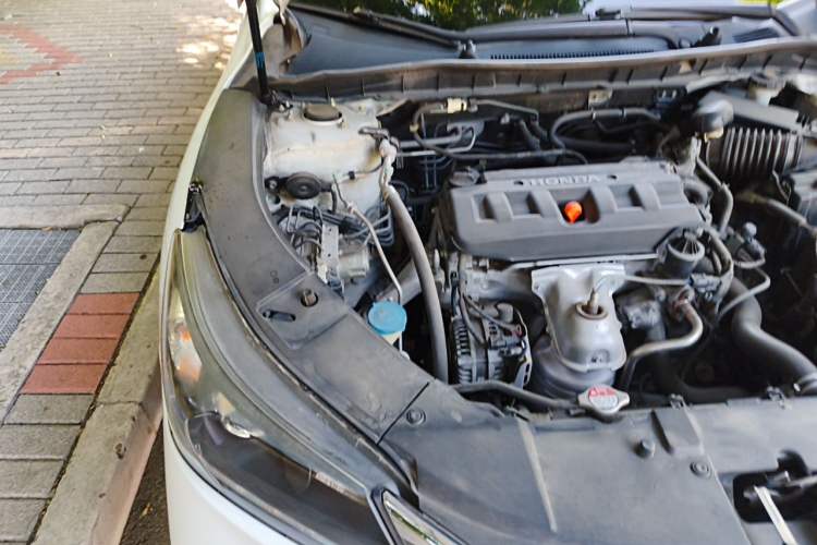 Used Honda Accord 2015 2.0L LXS Elite Edition Engine Bay Right