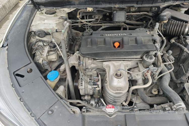 Used Honda Accord 2015 2.0L LX Comfort Edition Engine Bay Right