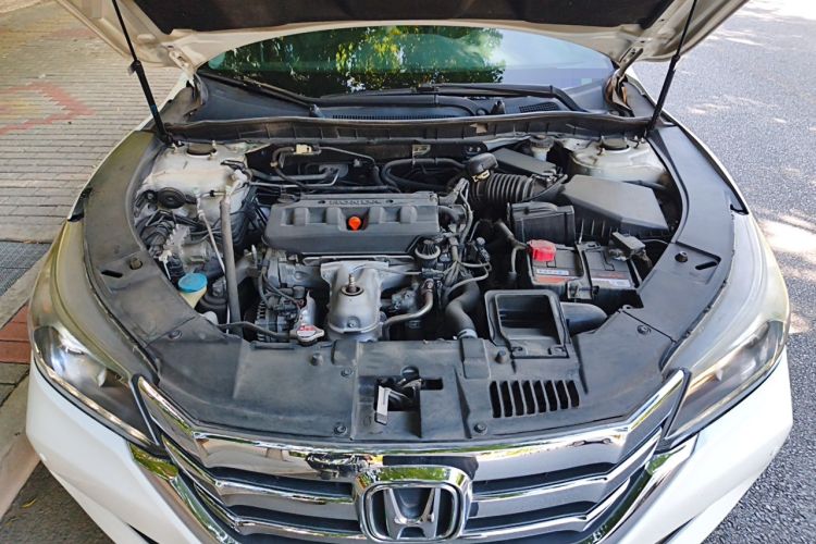 Used Honda Accord 2015 2.0L LXS Elite Edition Engine Bay