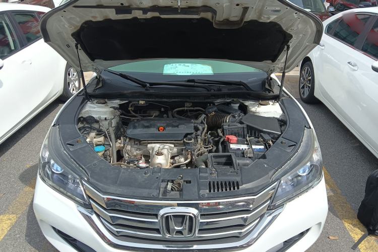 Used Honda Accord 2015 2.0L LX Comfort Edition Engine Bay