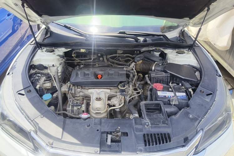 Used Honda Accord 2015 2.0L LX Comfort Edition Engine Bay