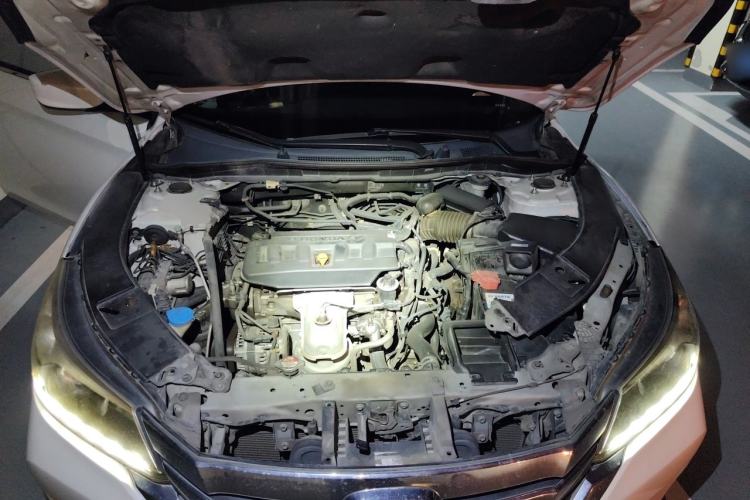 Used Honda Accord 2015 2.0L LX Comfort Edition Engine Bay
