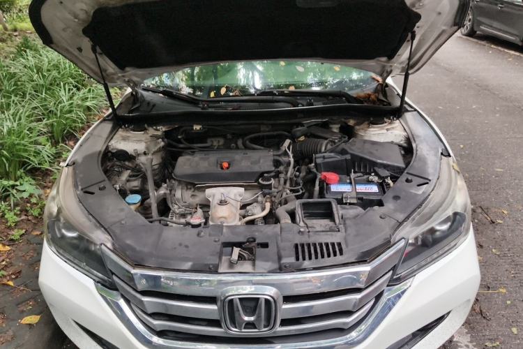 Used Honda Accord 2015 2.0L LX Comfort Edition Engine Bay