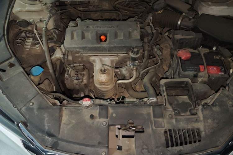 Used Honda Accord 2015 2.0L LX Comfort Edition Engine Bay