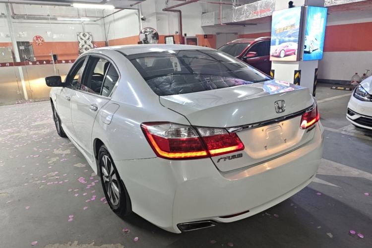 Used Honda Accord 2015 2.0L LX Comfort Edition Exterior 2