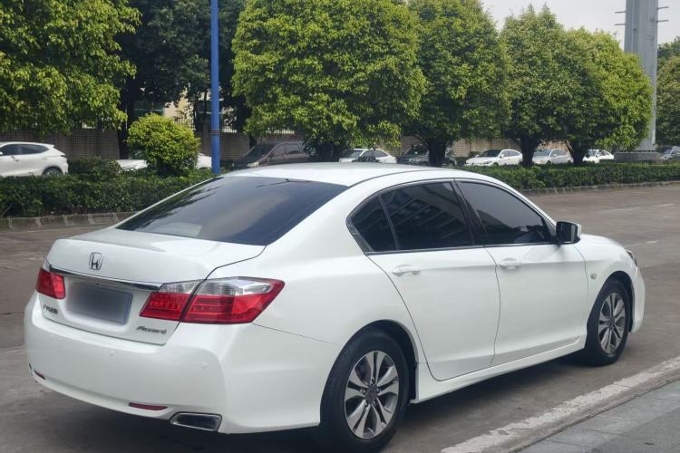Used Honda Accord 2015 2.0L LX Comfort Edition Exterior 4