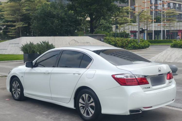 Used Honda Accord 2015 2.0L LX Comfort Edition Exterior 5