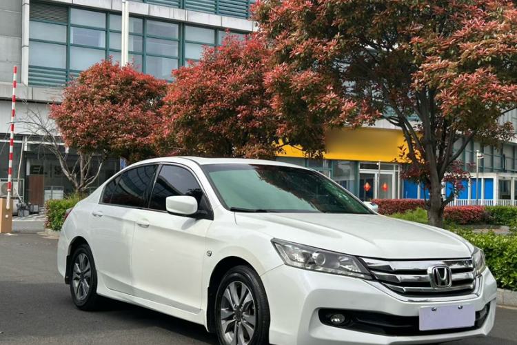 Used Honda Accord 2015 2.0L LX Comfort Edition Exterior 6
