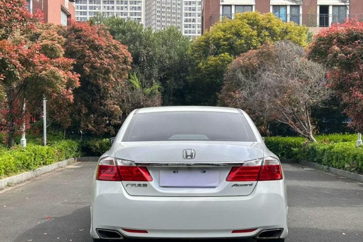 Used Honda Accord 2015 2.0L LX Comfort Edition Exterior 9