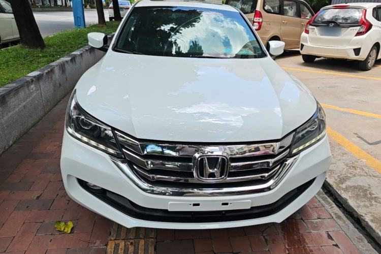 Used Honda Accord 2015 2.0L LX Comfort Edition Front