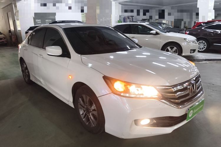 Used Honda Accord 2015 2.0L LX Comfort Edition Front Right 45 Deg