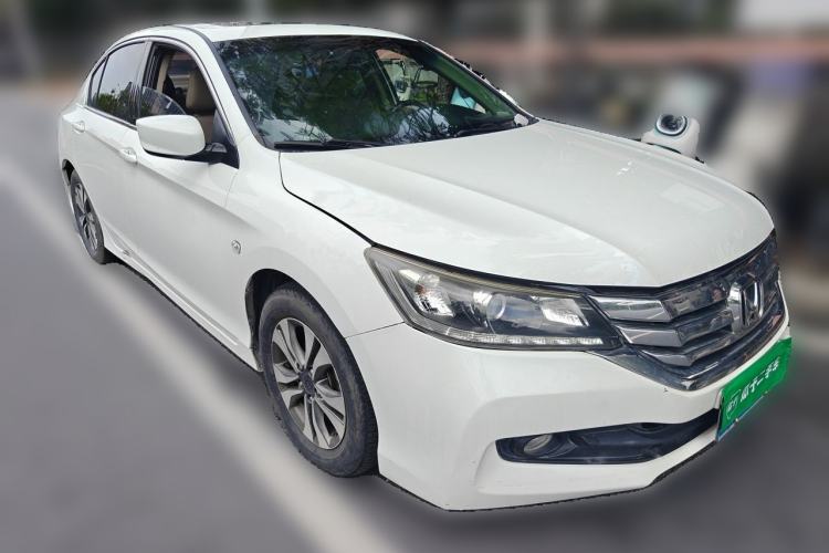 Used Honda Accord 2015 2.0L LXS Elite Edition Front Right 45 Deg