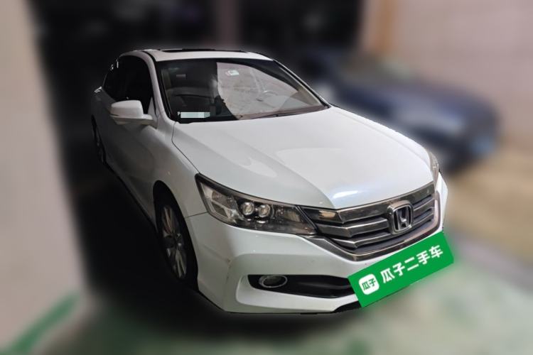 Used Honda Accord 2015 2.4L EX Luxury Edition Front Right 45 Deg