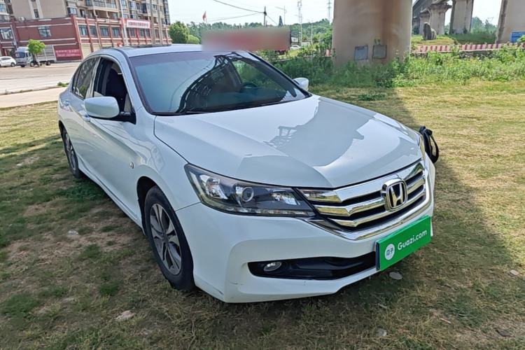Used Honda Accord 2015 2.0L LX Comfort Edition Front Right 45 Deg
